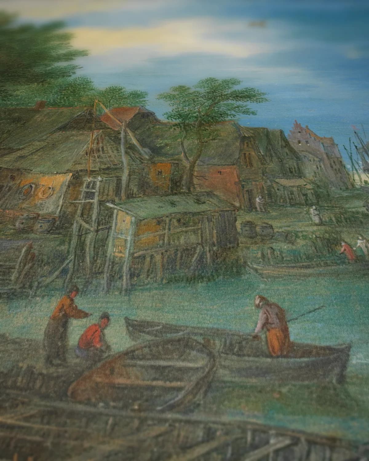 Gezicht op een dorp aan een rivier op geweven fluweel, uitsnede 3 van 3