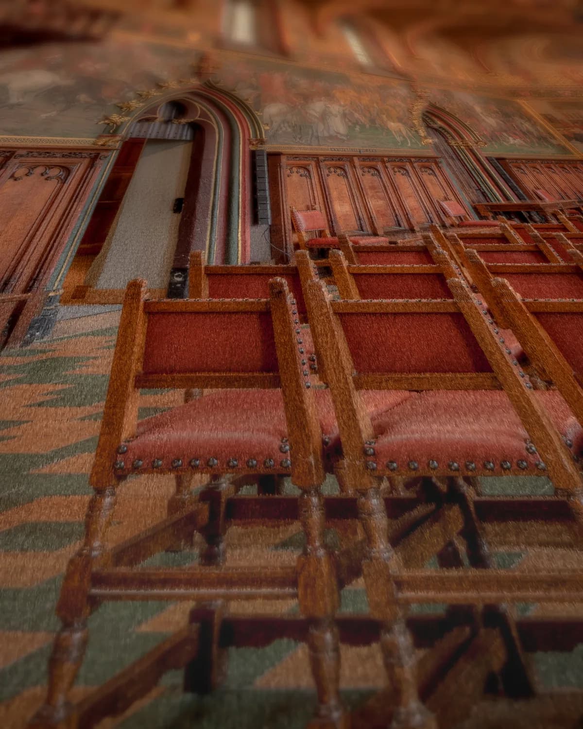 Historische zaal met rijke decoraties op geweven fluweel, uitsnede 1 van 3