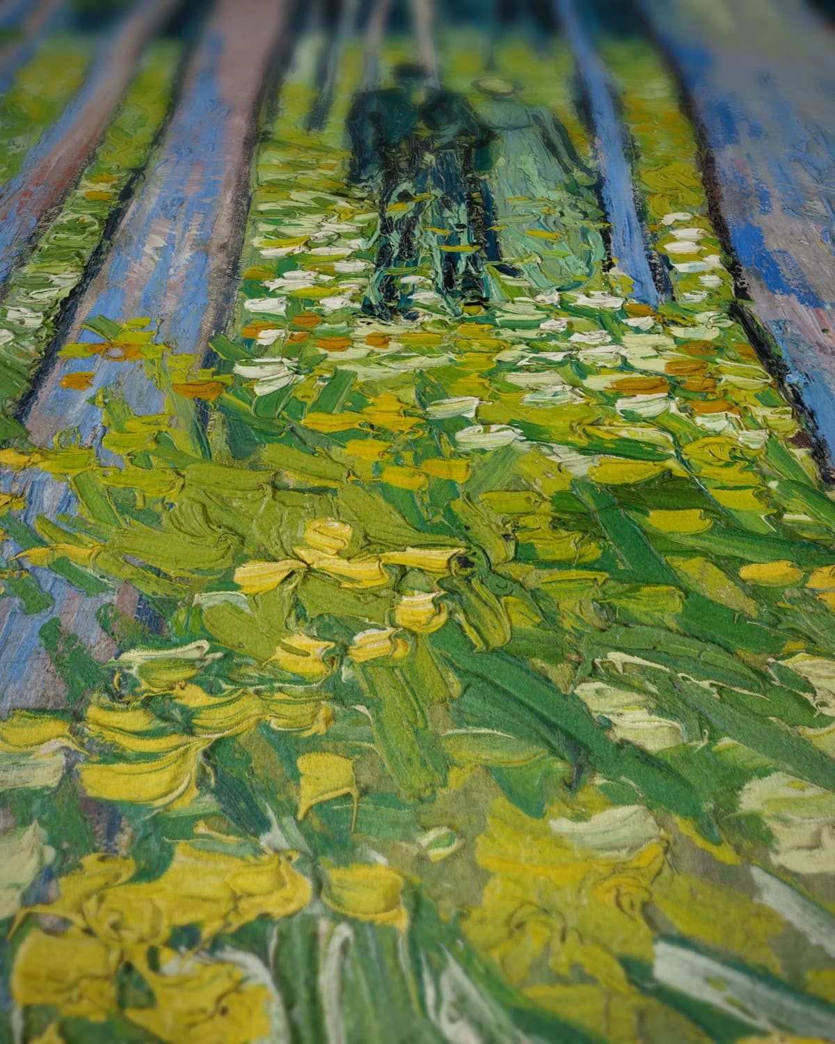 Kreupelhout met twee figuren op geweven fluweel, uitsnede 3 van 3