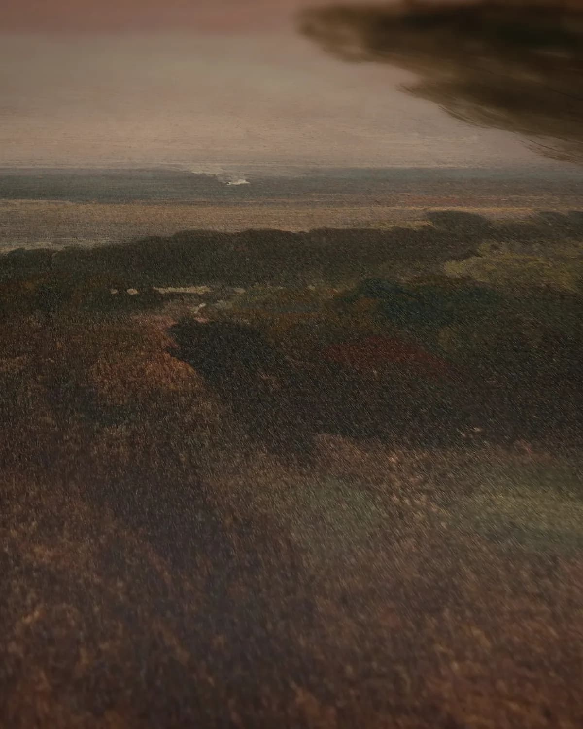 Landschapsstudie bij zonsondergang op geweven fluweel, uitsnede 2 van 3