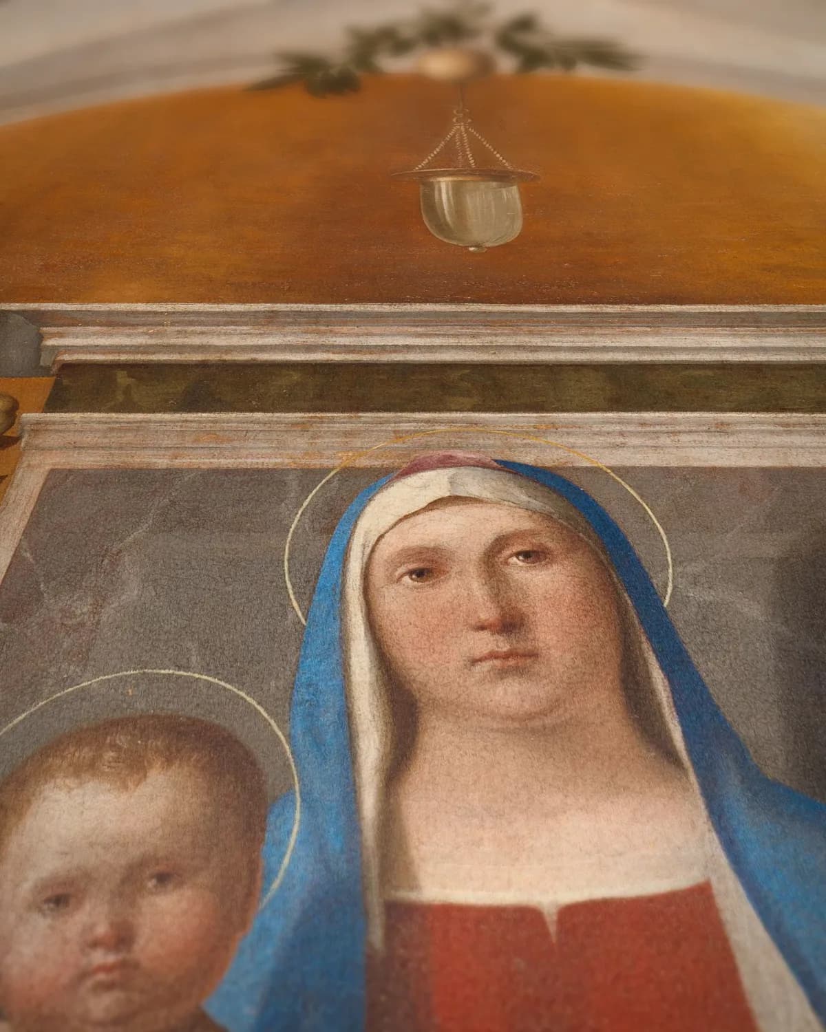 Maria met het kind en heiligen op geweven fluweel, uitsnede 3 van 3
