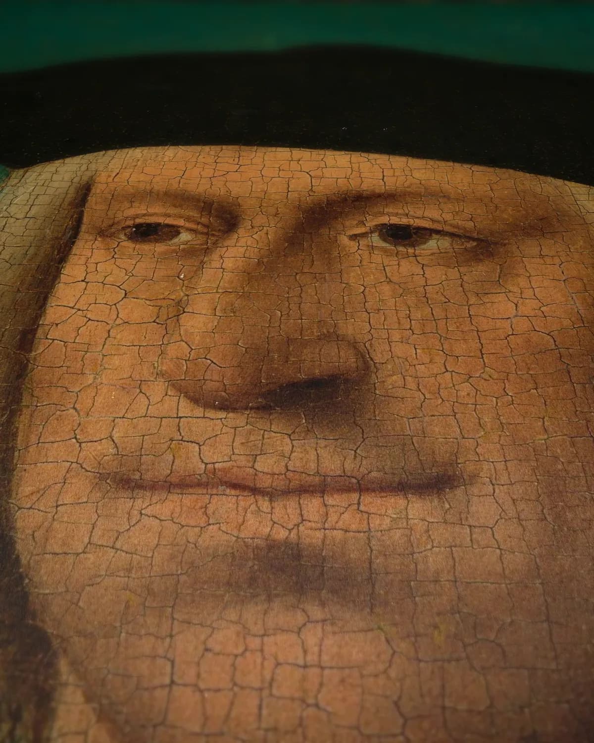 Maximiliaan I (1459-1519), keizer van het Heilige Roomse Rijk op geweven fluweel, uitsnede 3 van 3