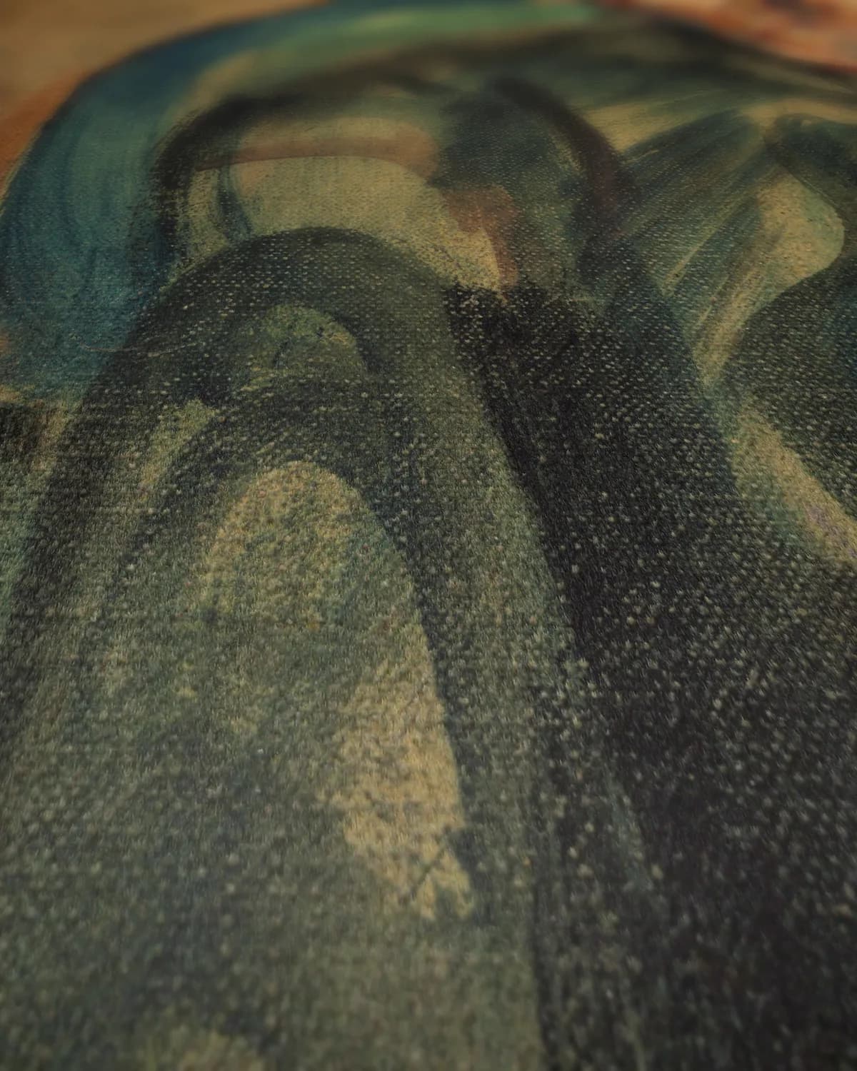 Oude vrouw op geweven fluweel, uitsnede 1 van 3
