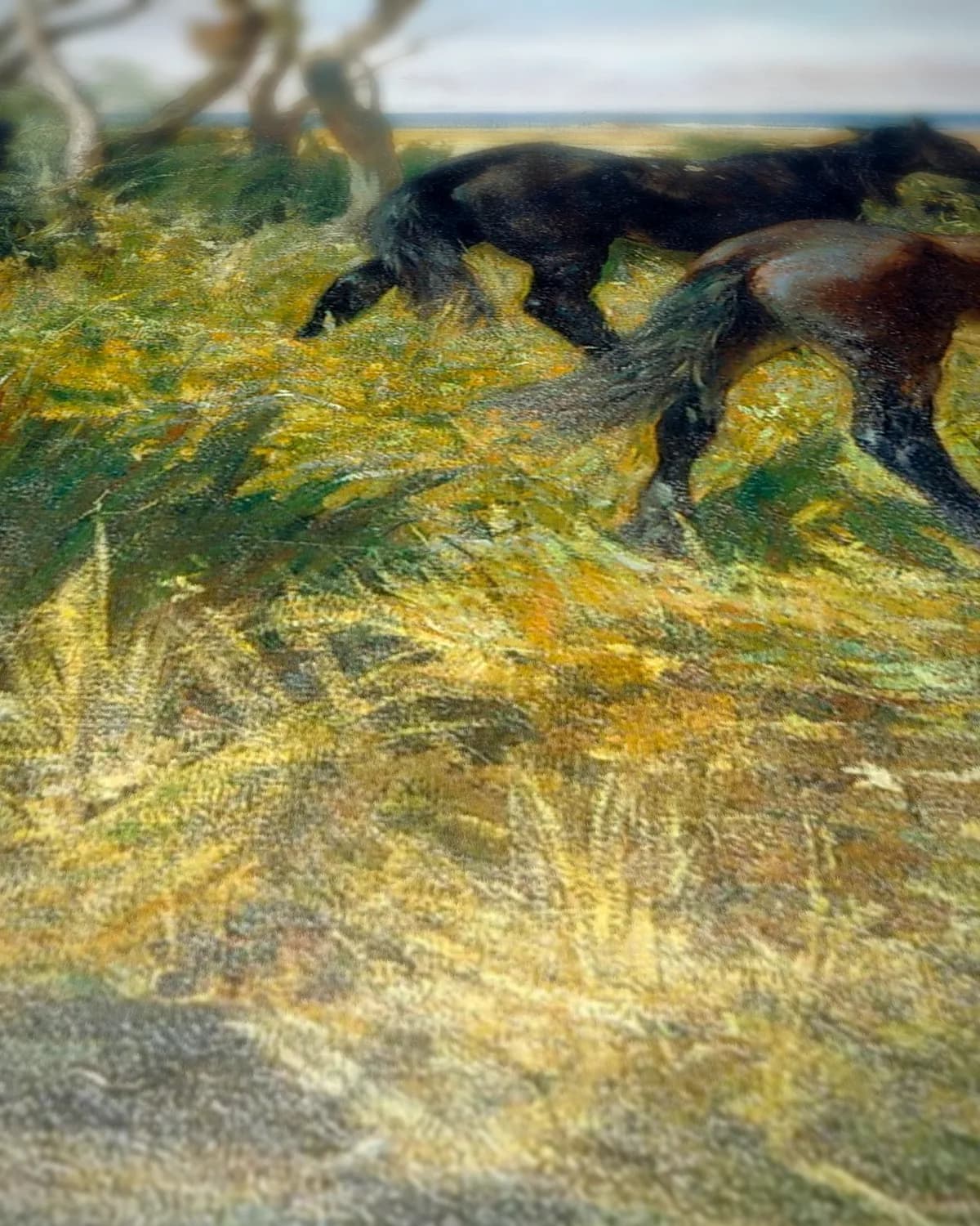 Paarden in de weide op geweven fluweel, uitsnede 3 van 3