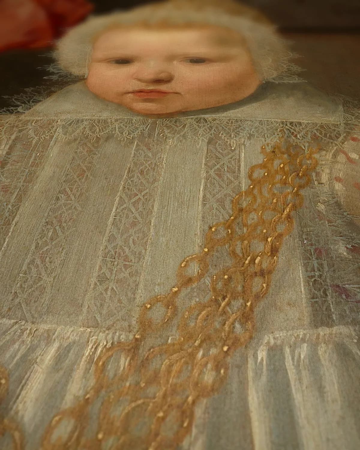 Portret van een jongetje, misschien Lodewijk van Nassau op geweven fluweel, uitsnede 3 van 3