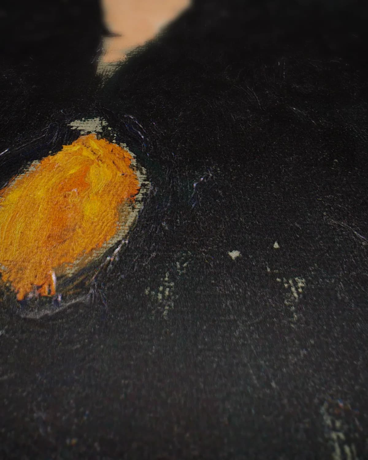 Portret van een vrouw op geweven fluweel, uitsnede 1 van 3