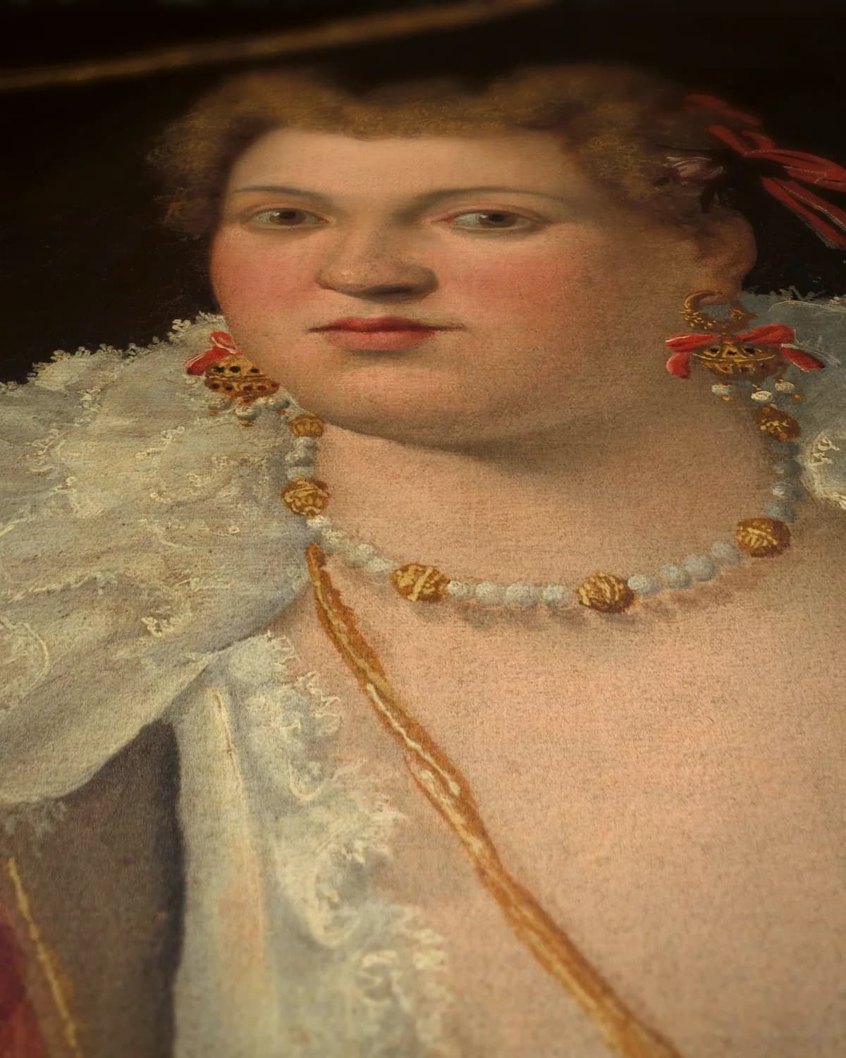 Portret van een vrouw met een eekhoorntje op geweven fluweel, uitsnede 3 van 3