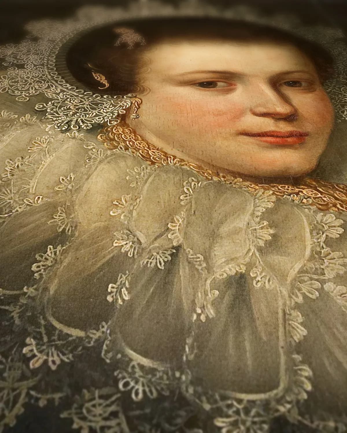 Portret van Mertijntje van Ceters (1609-1624) op geweven fluweel, uitsnede 3 van 3