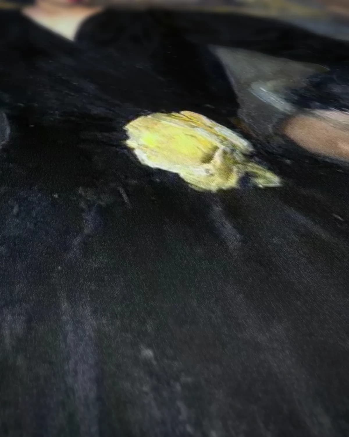 Señora de Sorolla in het zwart op geweven fluweel, uitsnede 2 van 3
