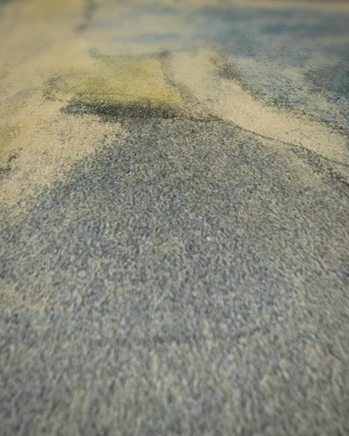 Zittende Tahitiaan op geweven fluweel, uitsnede 1 van 3