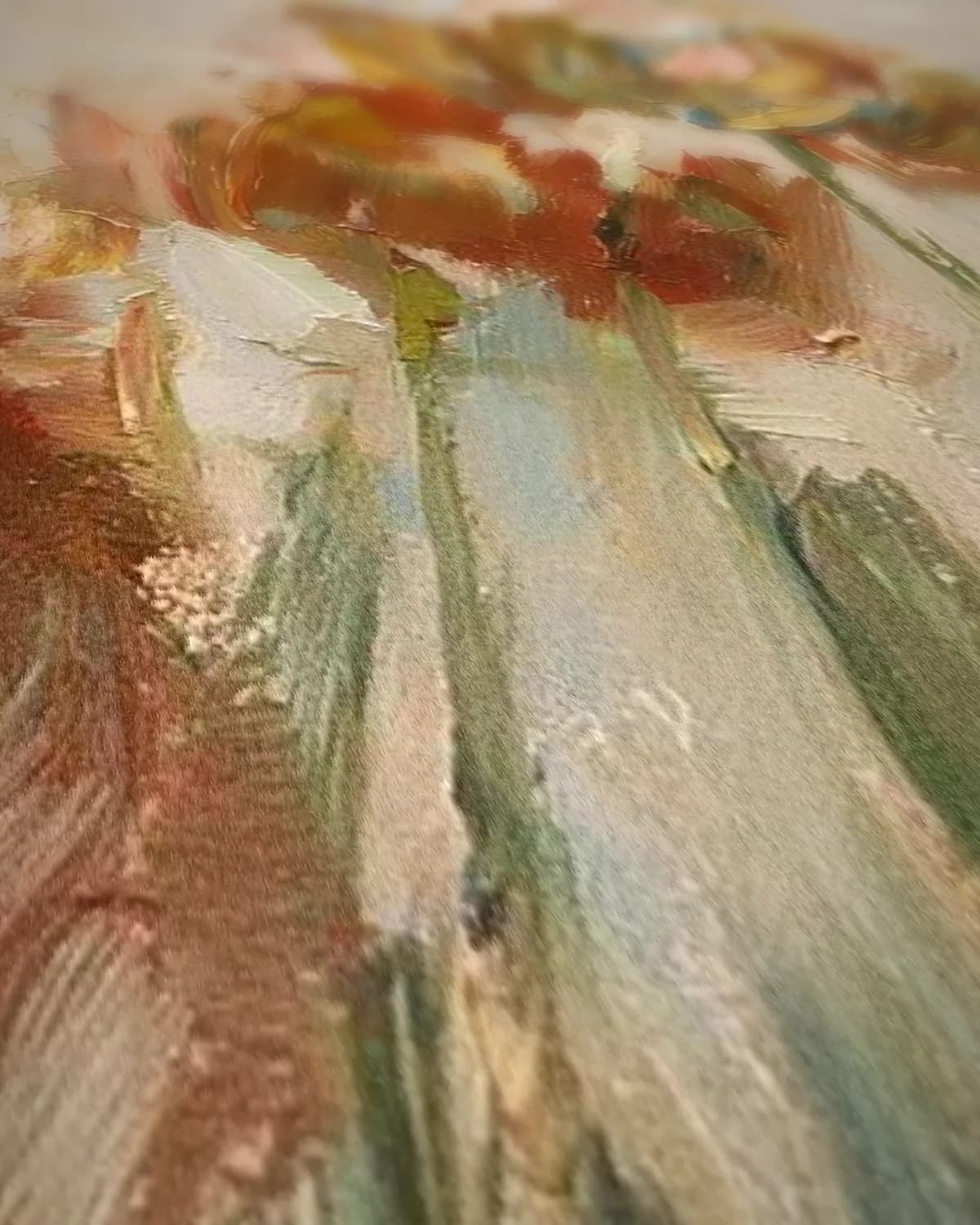 Tulpen in een vaas van glas op geweven fluweel, uitsnede 2 van 3