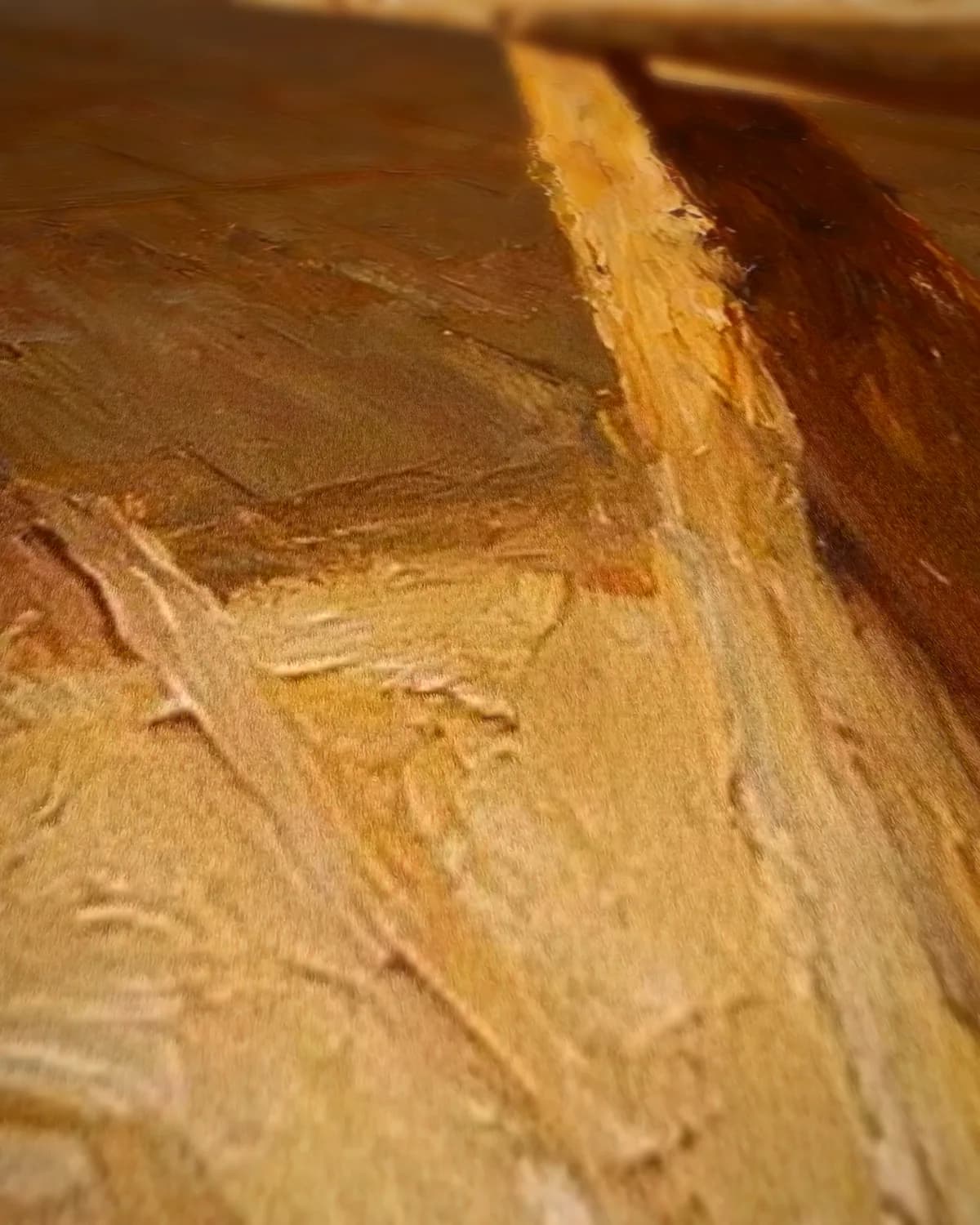Twee koppen op tafel op geweven fluweel, uitsnede 1 van 3