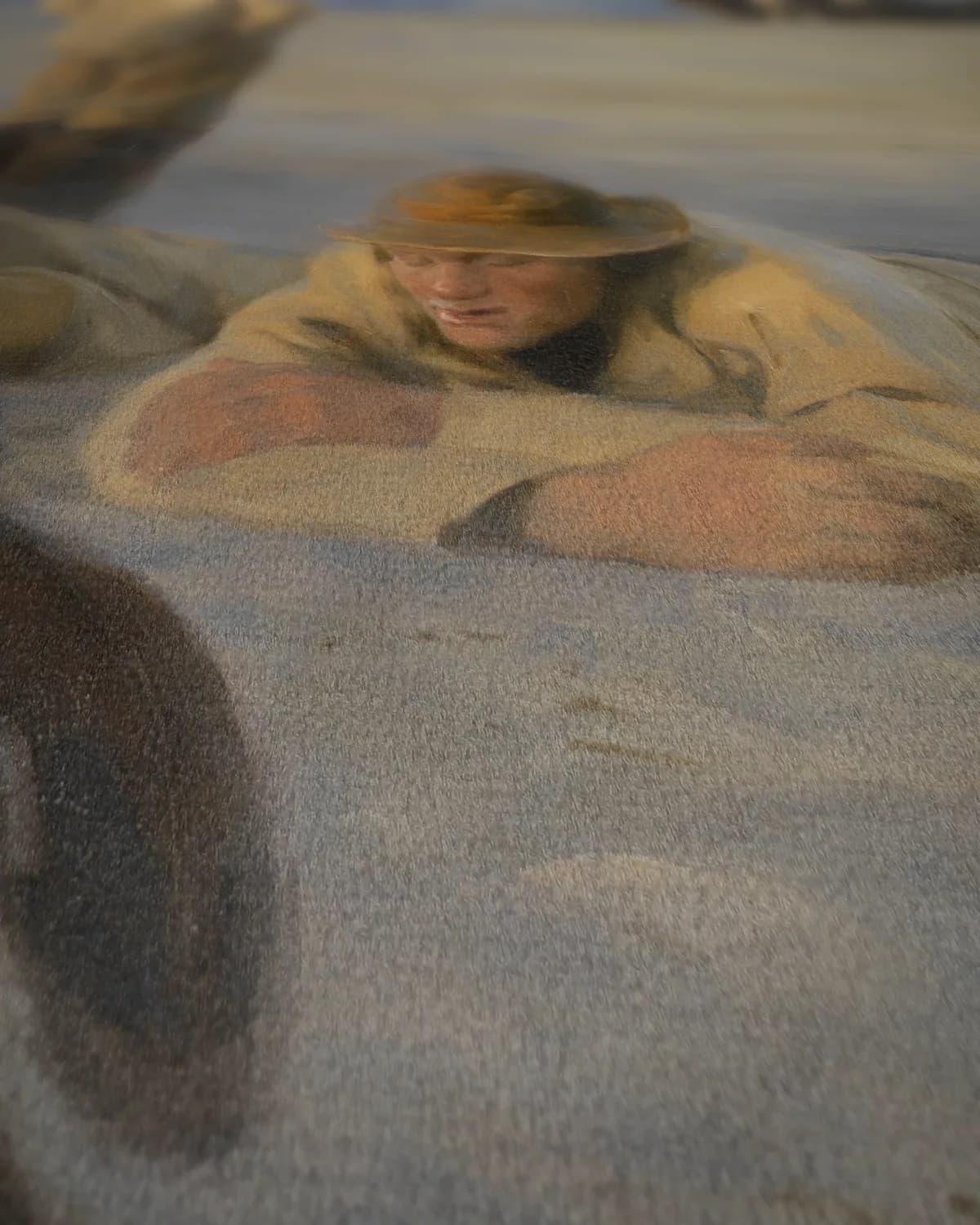 Vissers op het strand van Skagen op geweven fluweel, uitsnede 1 van 3